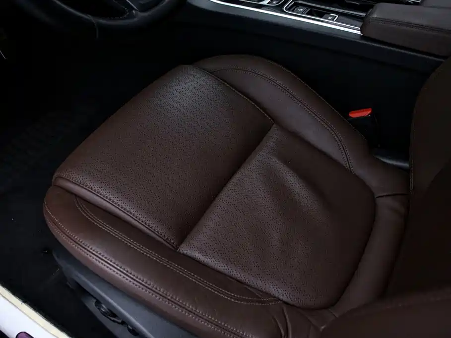 Jaguar XFL — миниатюра 13