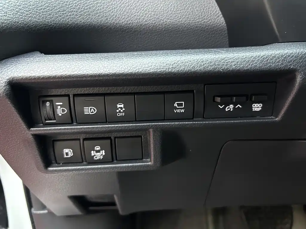 Toyota Granvia — миниатюра 22