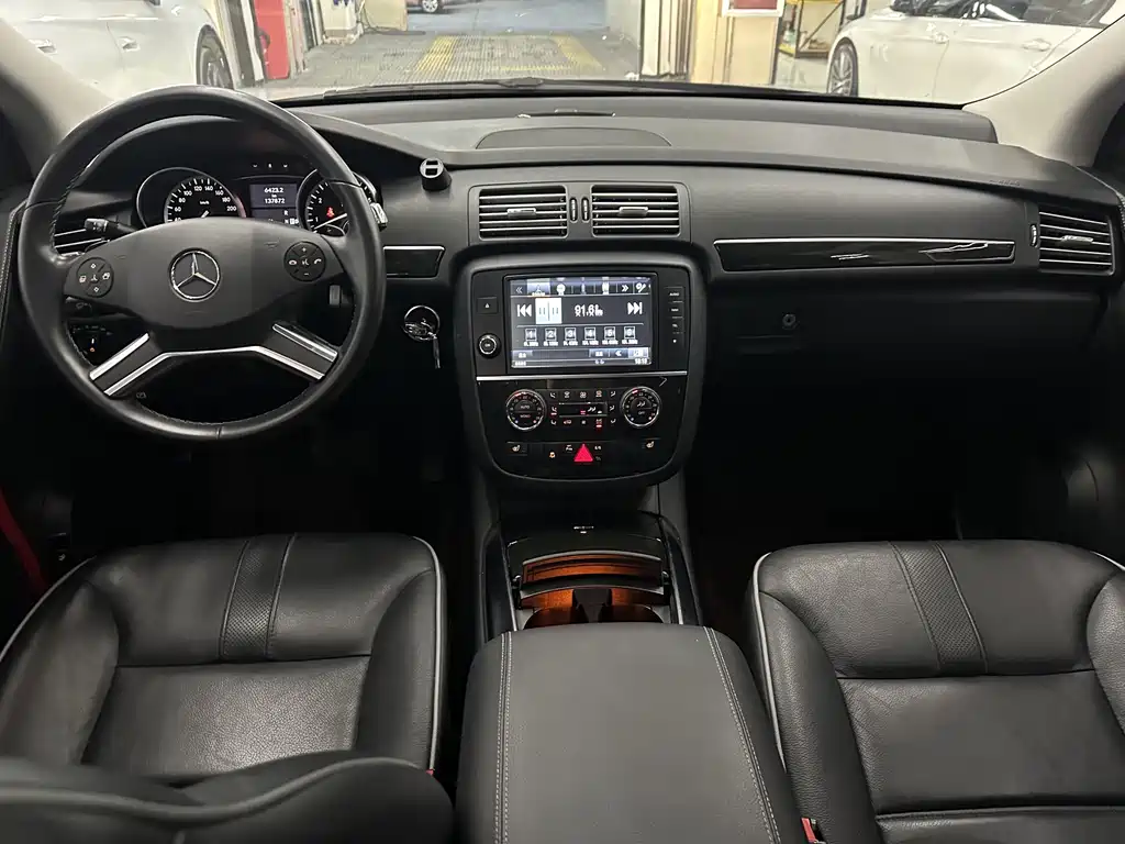 Mercedes-Benz R-Class — миниатюра 6