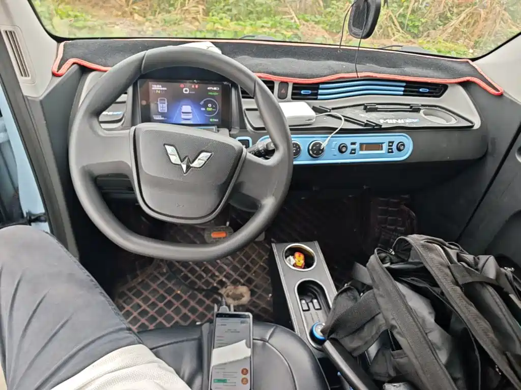 Wuling MINIEV — миниатюра 10
