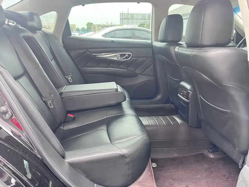 Infiniti Q70 — миниатюра 15