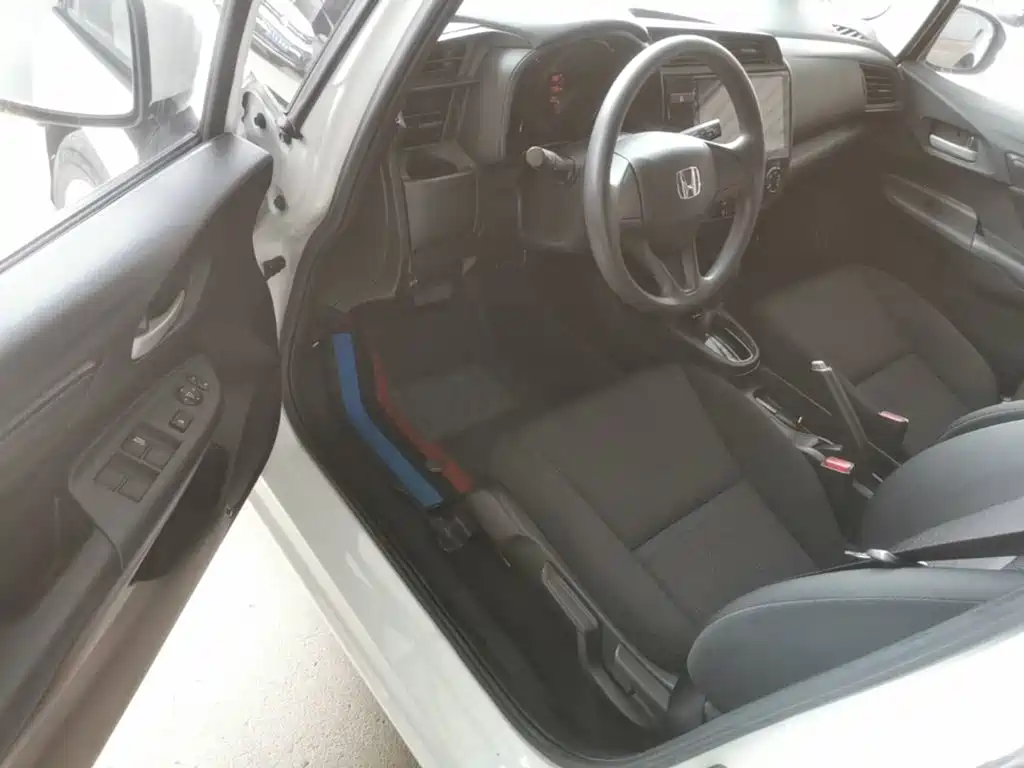 Honda Fit — миниатюра 16