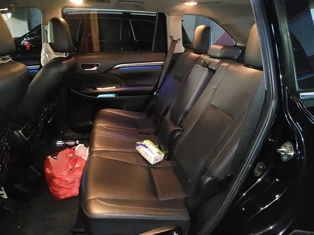 Toyota Highlander — миниатюра 18