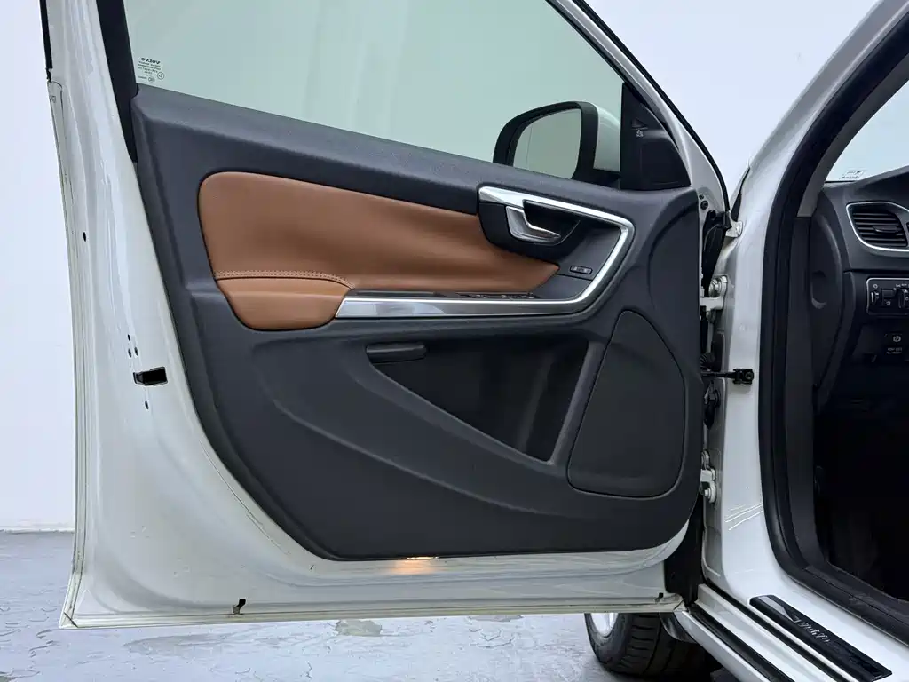 Volvo S60 — миниатюра 4