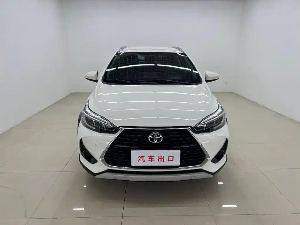 Toyota Yaris L — миниатюра 2
