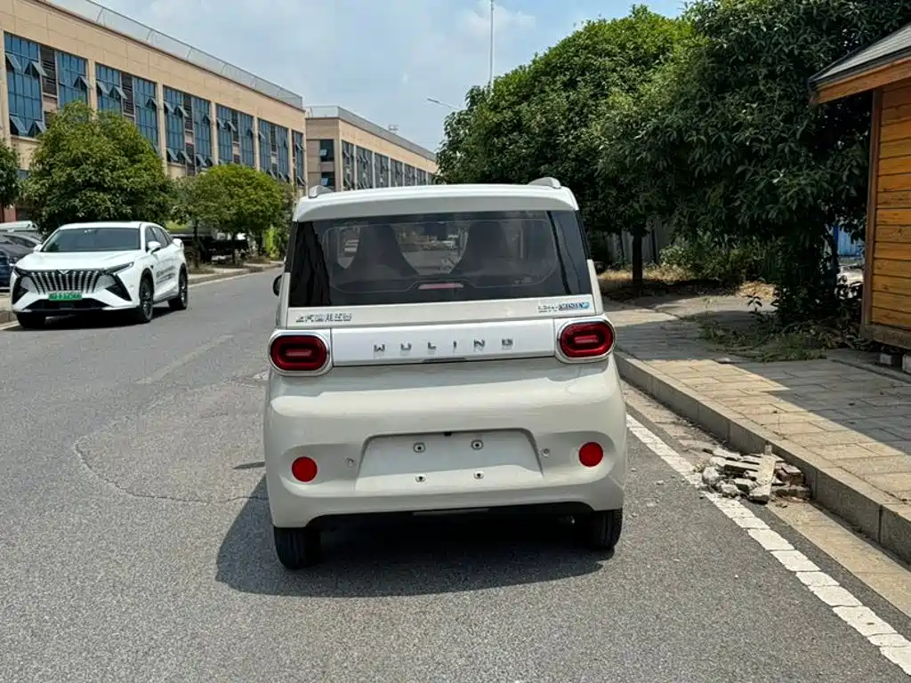 Wuling MINIEV — миниатюра 5