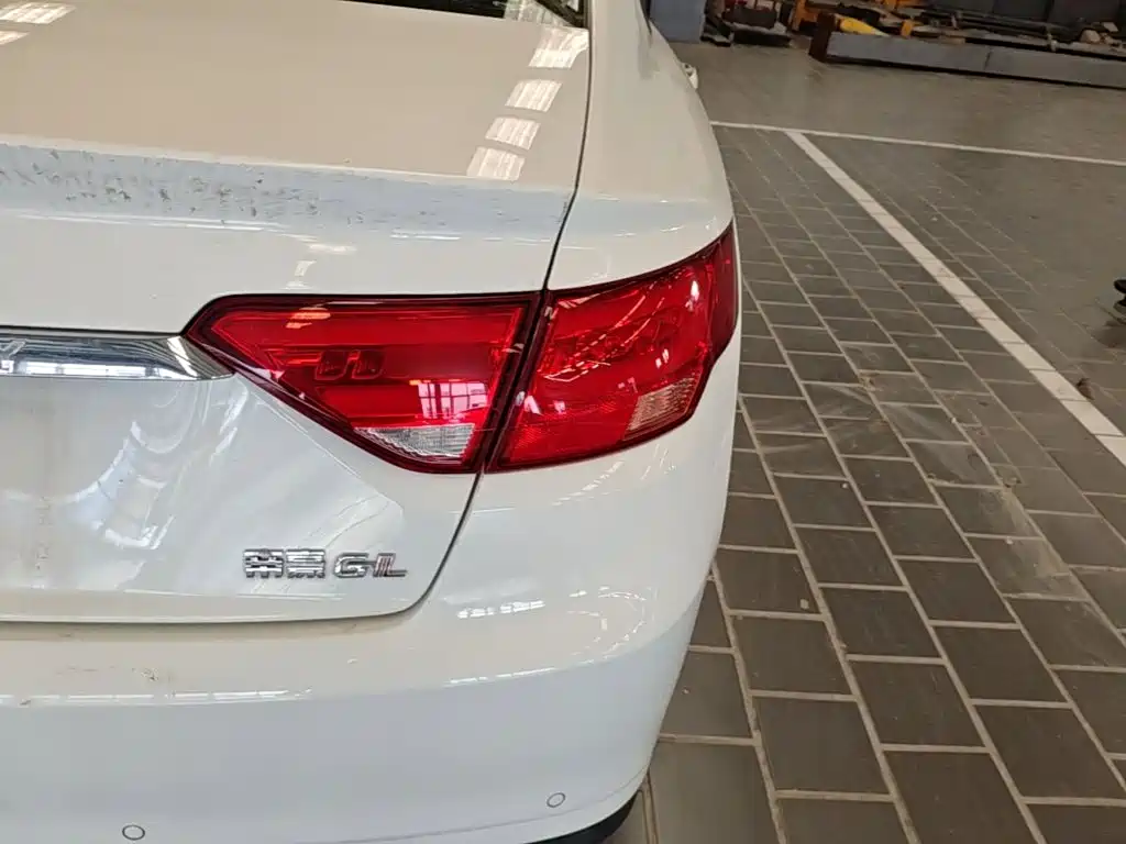 Geely Emgrand GL — миниатюра 8