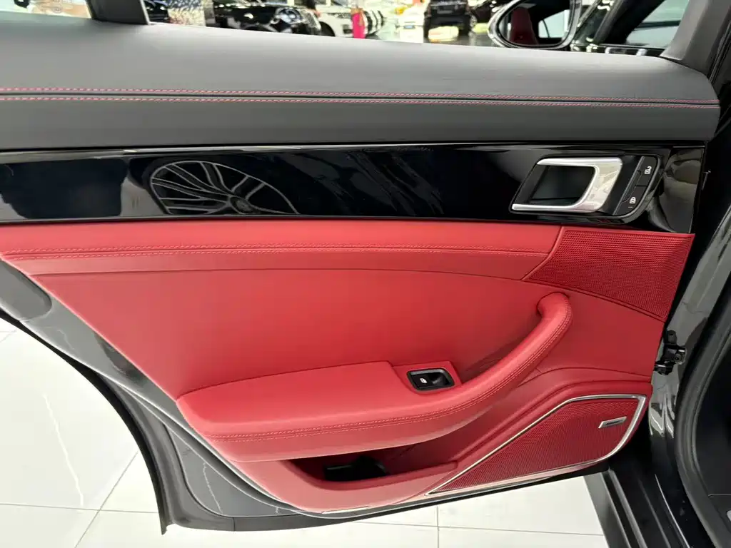 Porsche Panamera — миниатюра 5