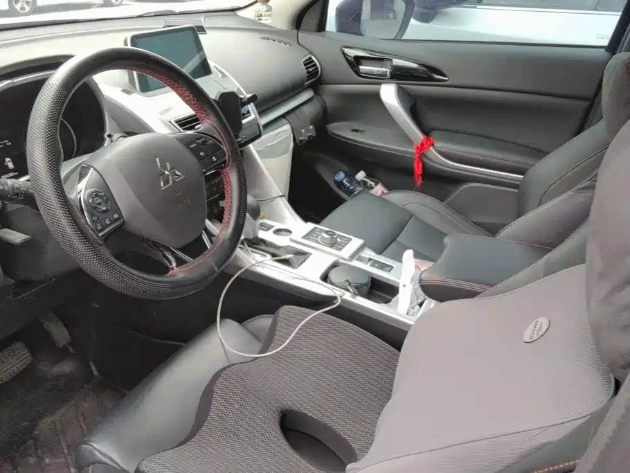 Mitsubishi Eclipse Cross — миниатюра 12
