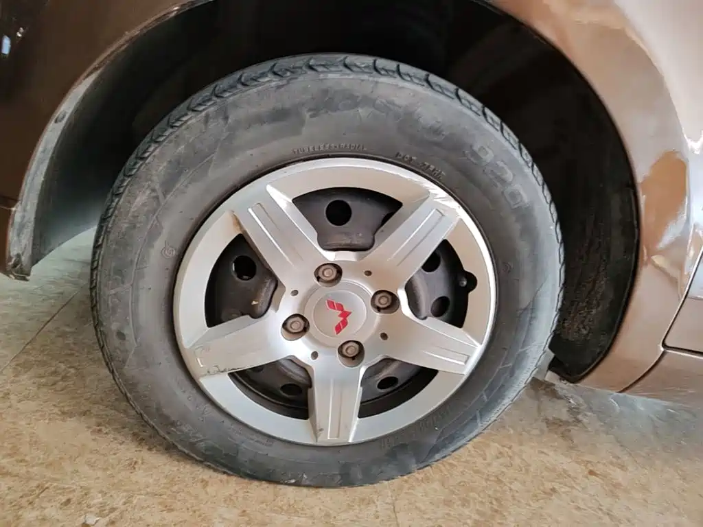 Wuling Hongguang — миниатюра 23