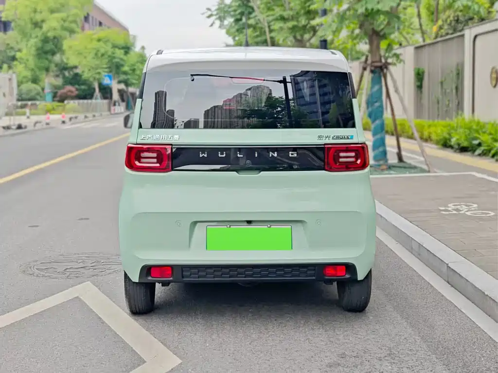 Wuling MINIEV — миниатюра 9