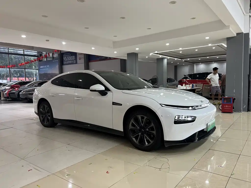 XPeng P7 — миниатюра 3