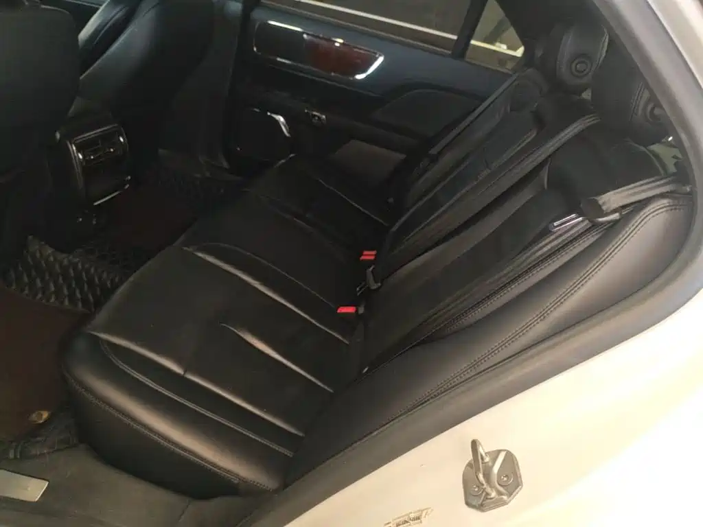 Lincoln Continental — миниатюра 17