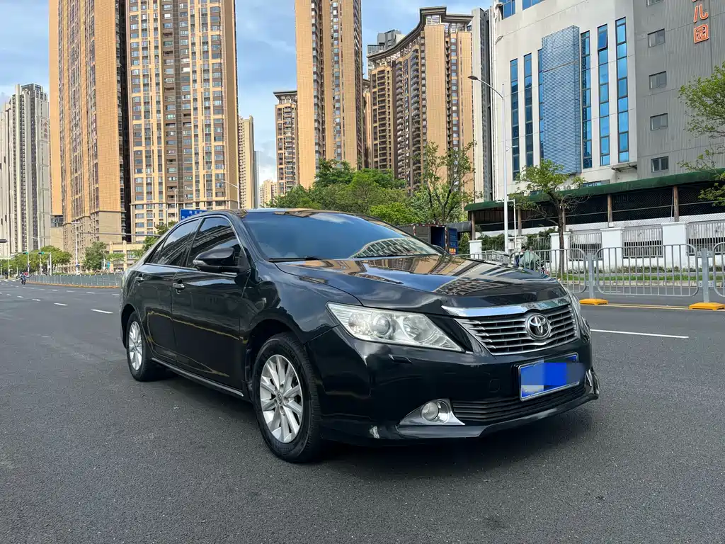 Toyota Camry 2012 2.5G Luxury