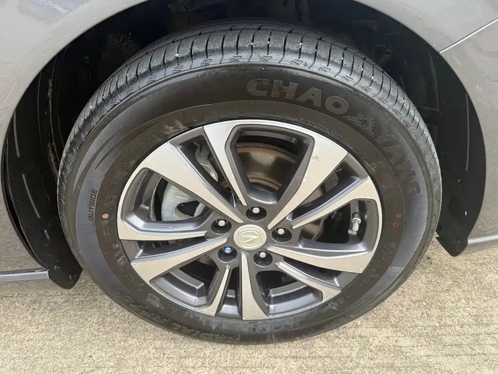 Changan Eado — миниатюра 4