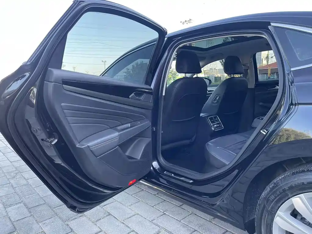 Volkswagen Passat — миниатюра 12