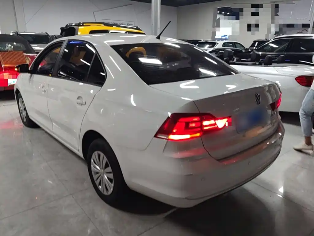 Volkswagen Santana — миниатюра 5