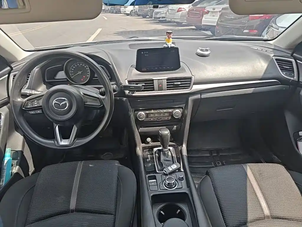 Mazda 3 Axela — миниатюра 10
