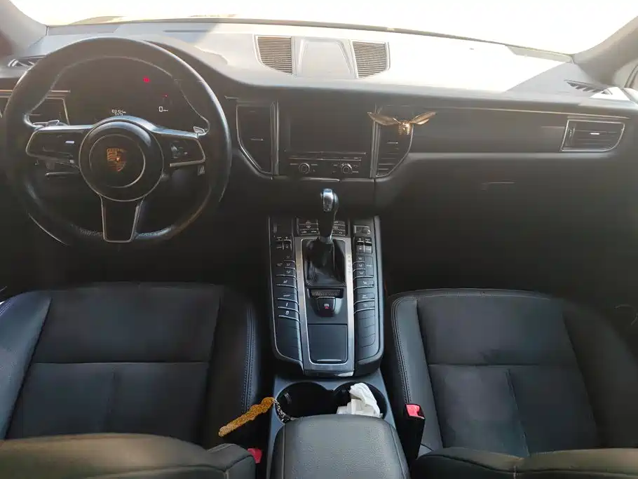 Porsche Macan — миниатюра 12