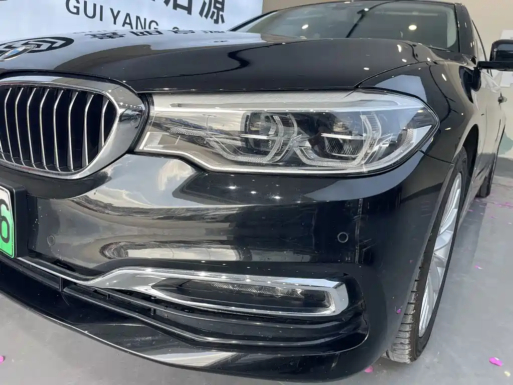BMW 5 Series New Energy — миниатюра 18
