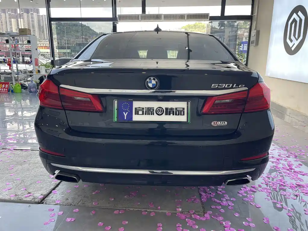 BMW 5 Series New Energy — миниатюра 20