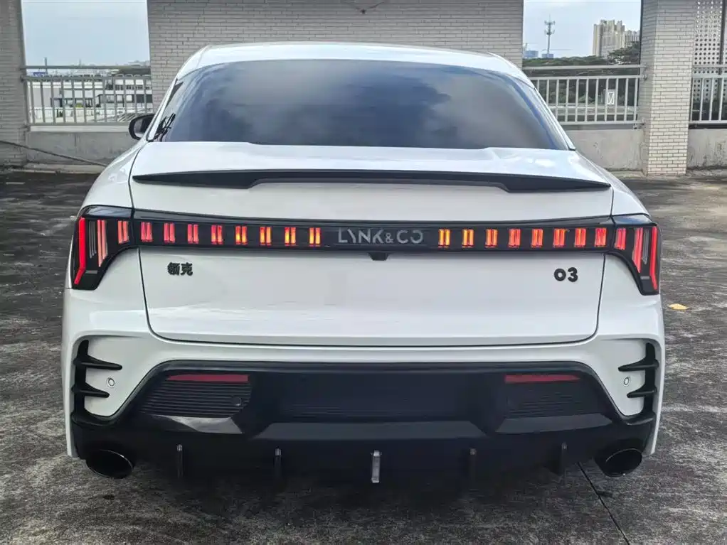 Lynk & Co 03 — миниатюра 5