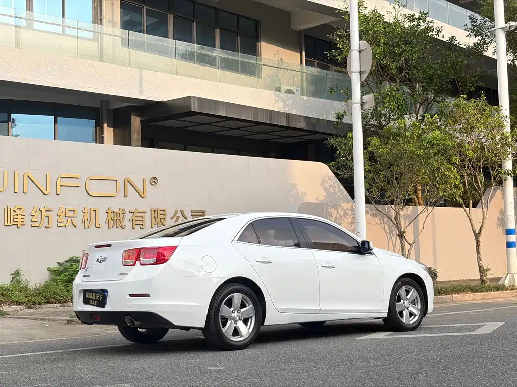 Chevrolet Malibu — миниатюра 5