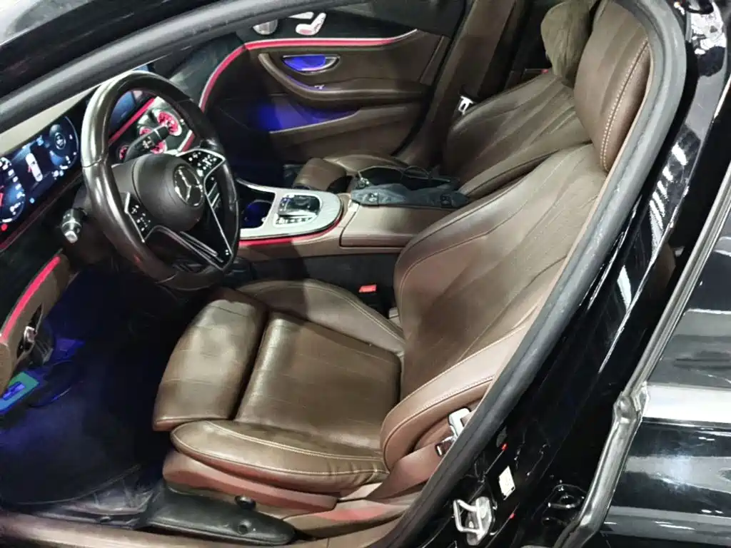 Mercedes-Benz E-Class — миниатюра 15