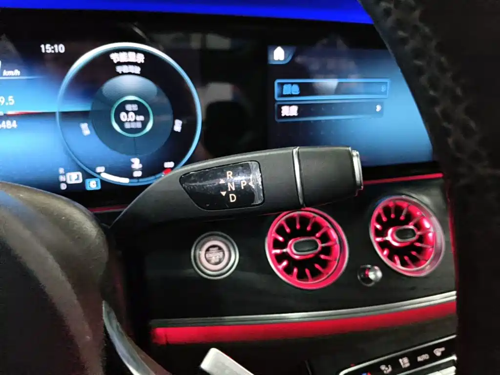 Mercedes-Benz E-Class — миниатюра 14