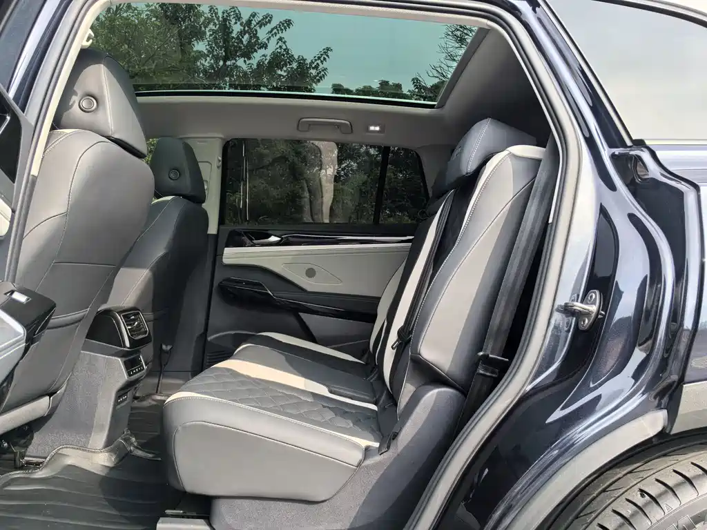 Volkswagen ID.6 Crozz — миниатюра 9