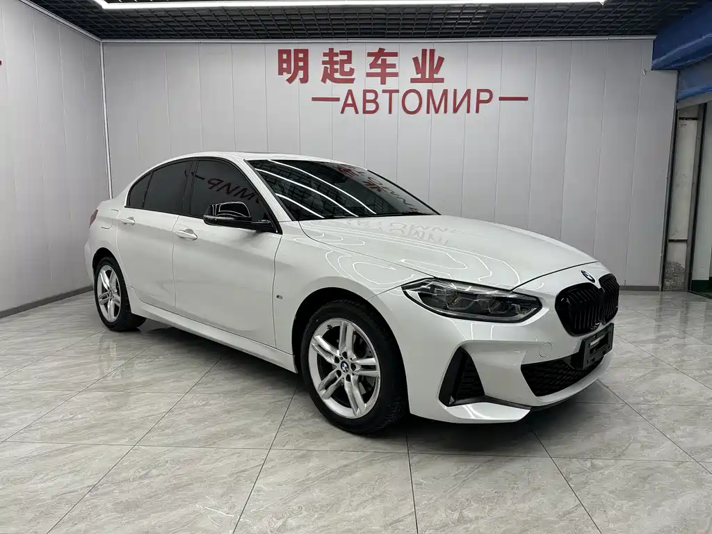 BMW 1 SERIES