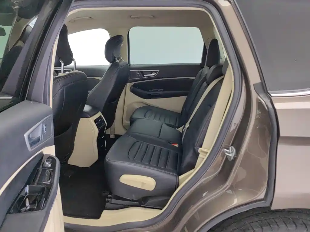 Ford Edge — миниатюра 15