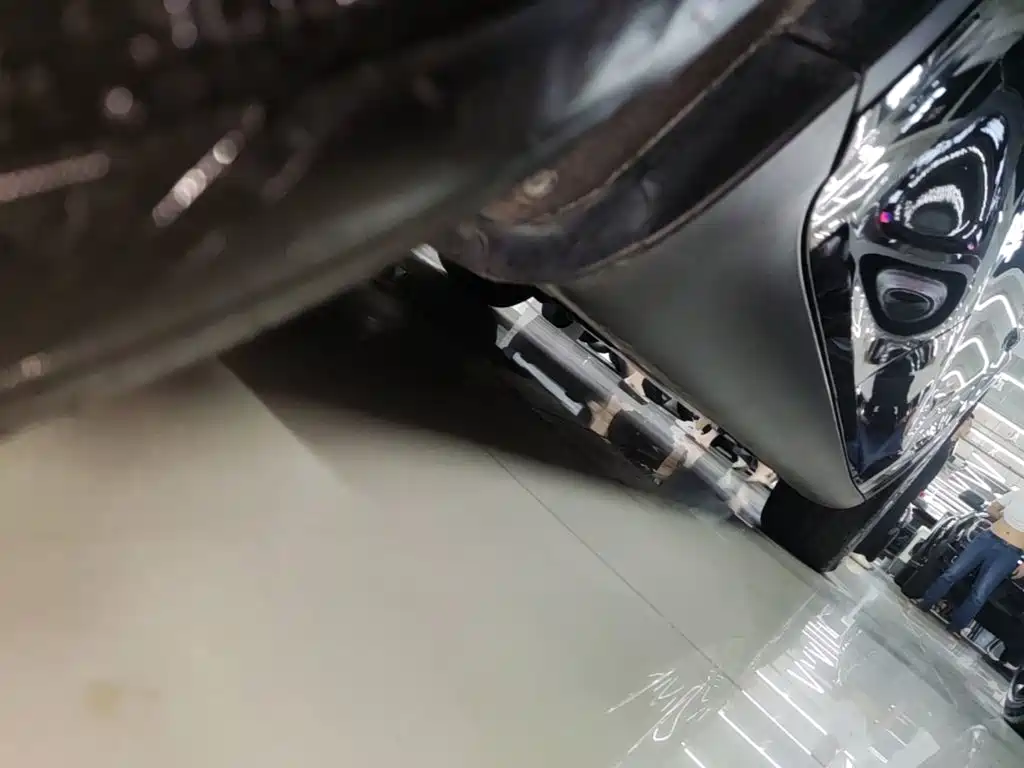 Tesla Model Y — миниатюра 21