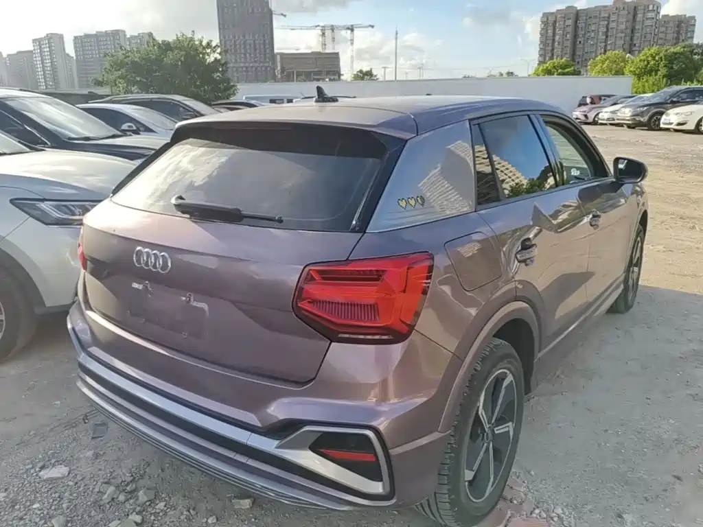 Audi Q2L e-tron — миниатюра 7