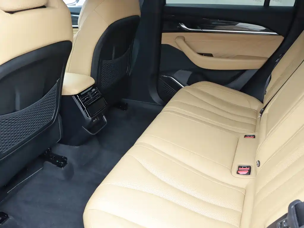 Geely Xingyue L — миниатюра 13