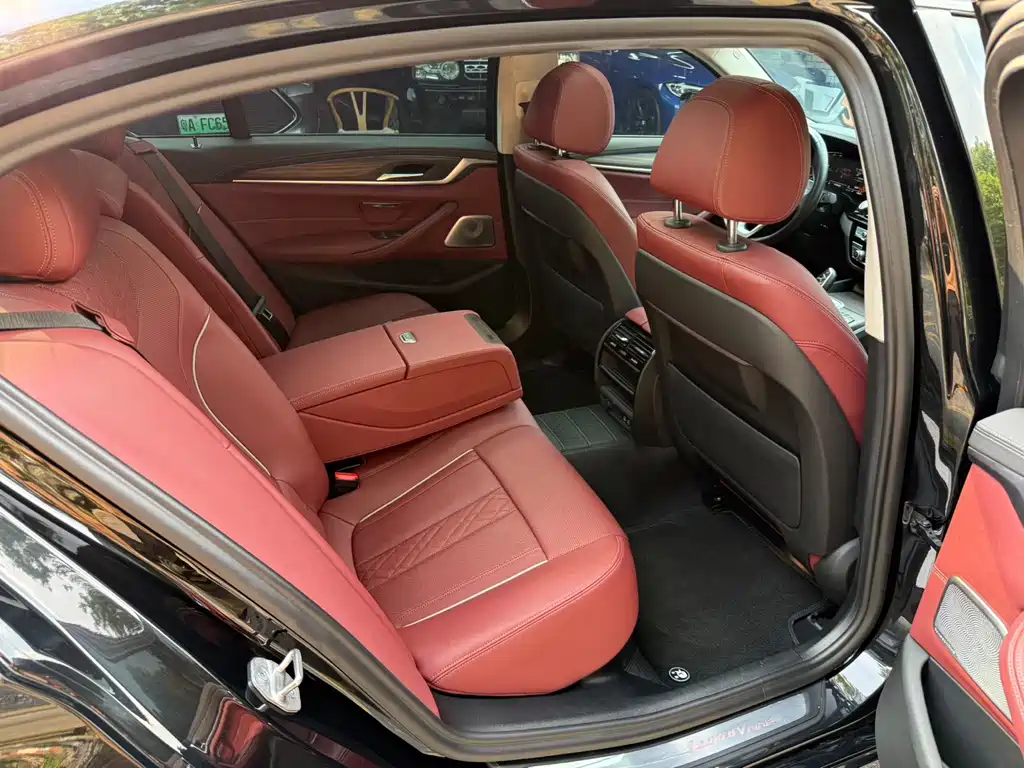 BMW 5 Series — миниатюра 16