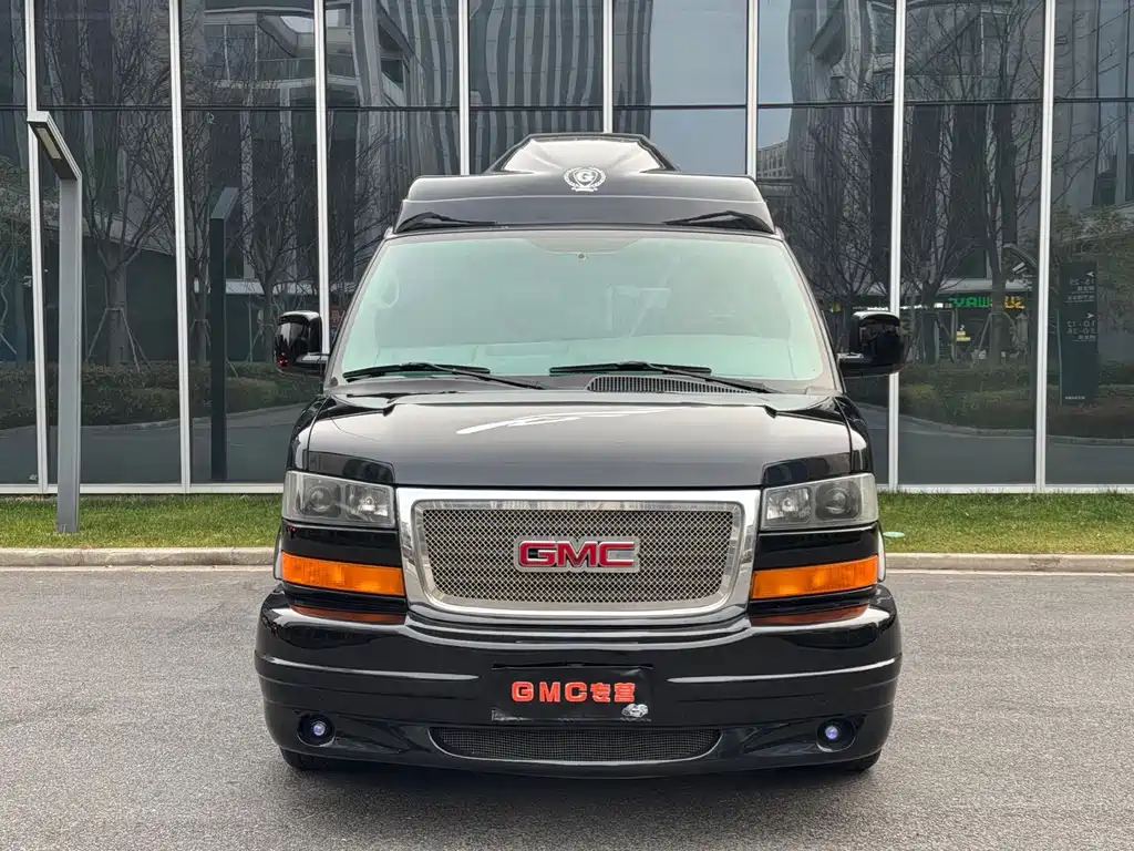 GMC Savana 2011 5.3L 7 мест