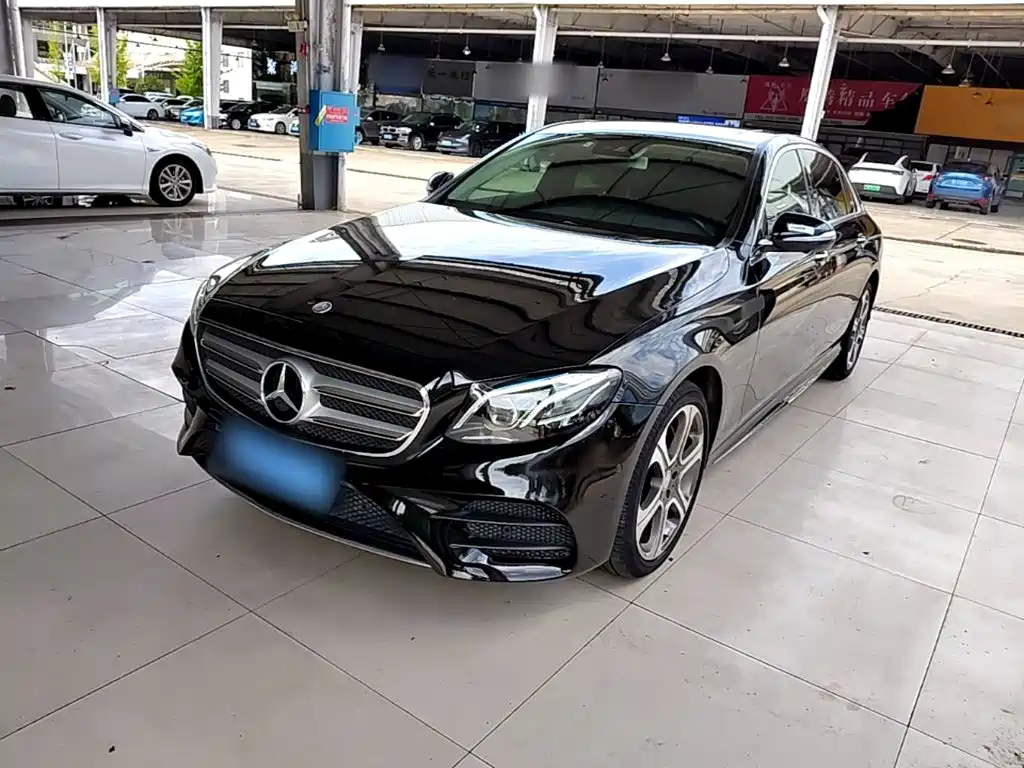 Mercedes-Benz E-Class — миниатюра 2