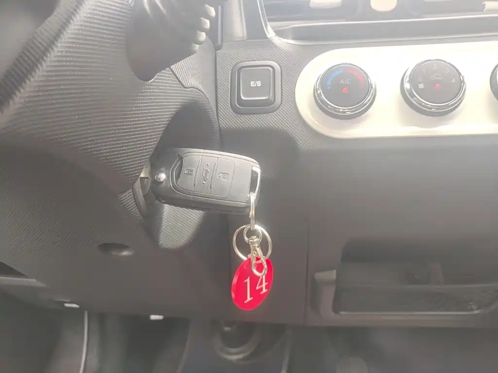 Wuling MINIEV — миниатюра 9