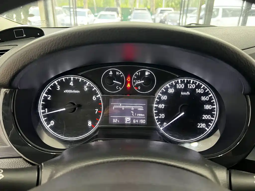 Nissan Tiida 1.6L CVT Smart Type, фото 19