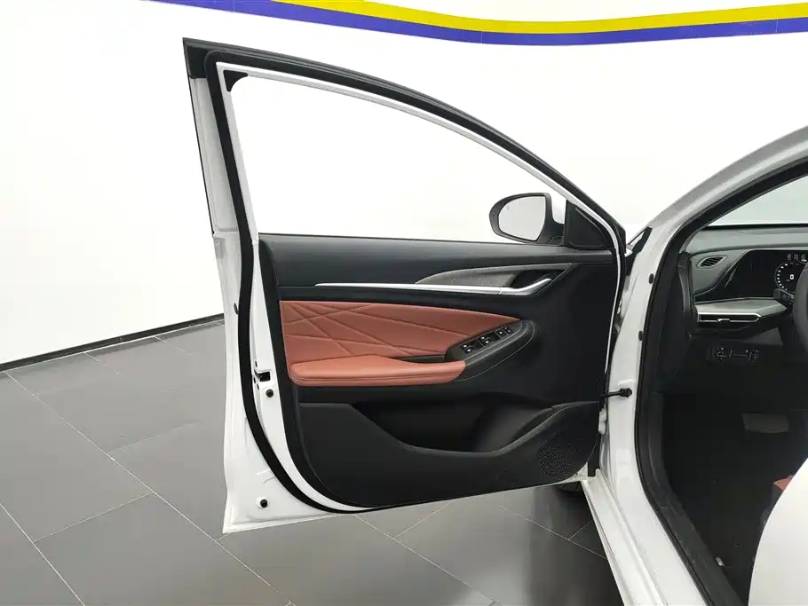 Changan Eado 2023 Enjoy PLUS NE 1.4T GDI DCT Luxury