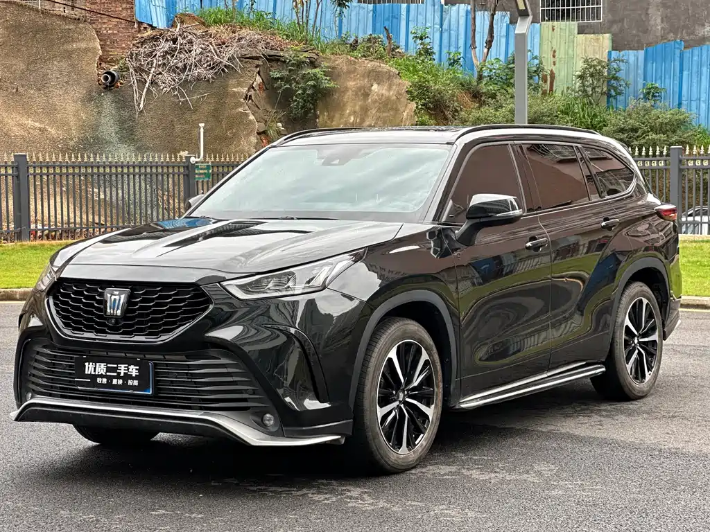Toyota Crown Kluger 2024
