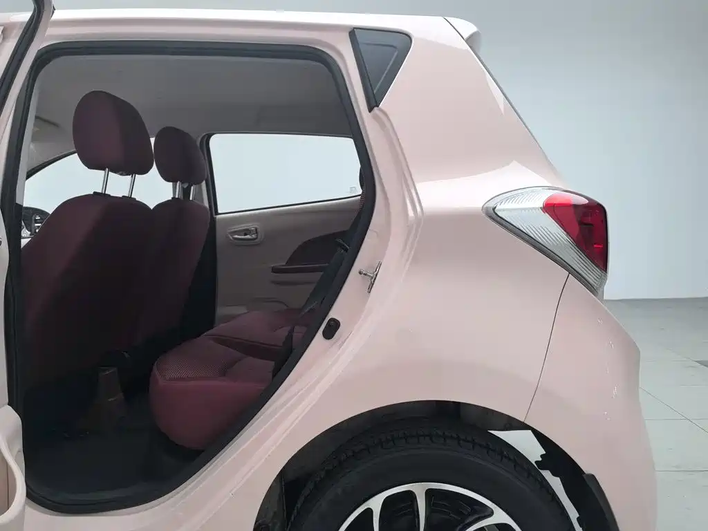 Changan Benben E-Star — миниатюра 15