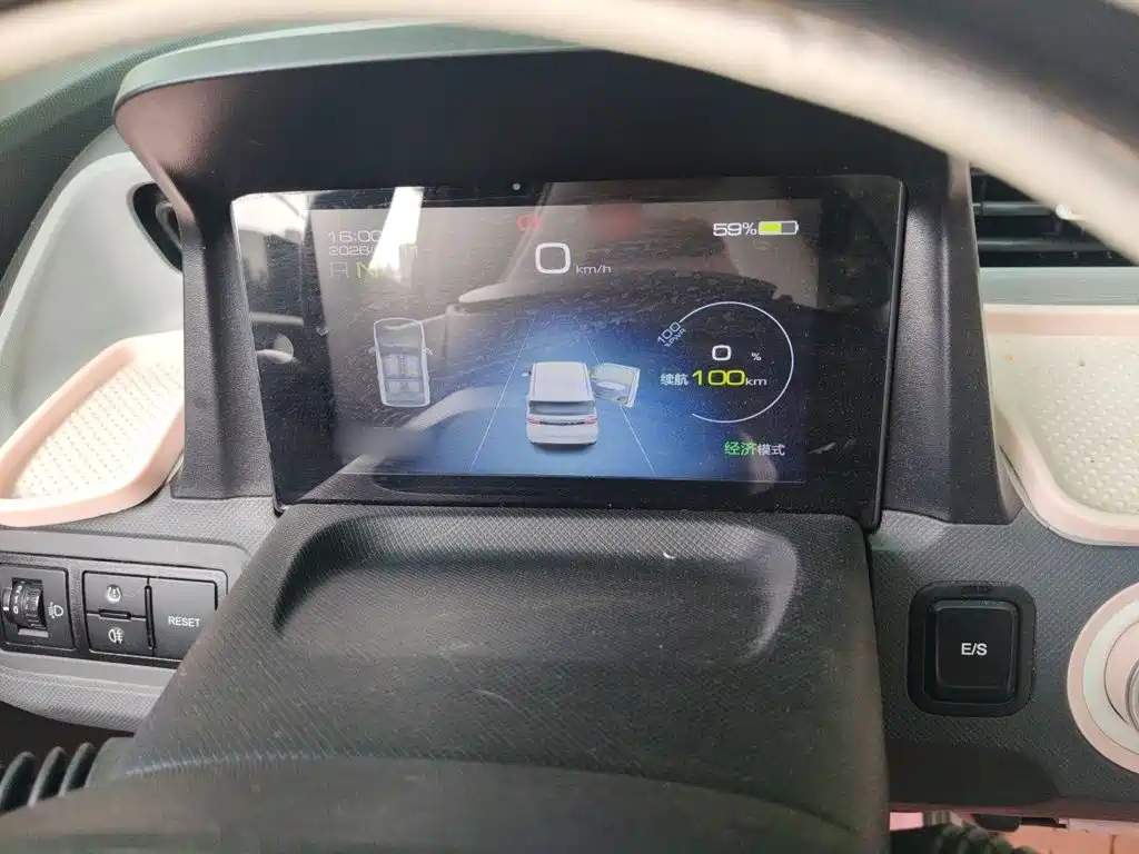 Wuling MINIEV — миниатюра 19
