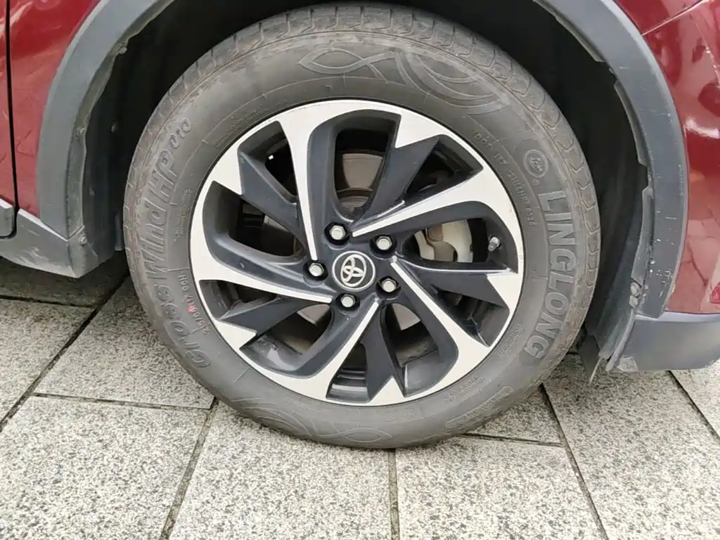 Toyota IZOA — миниатюра 12