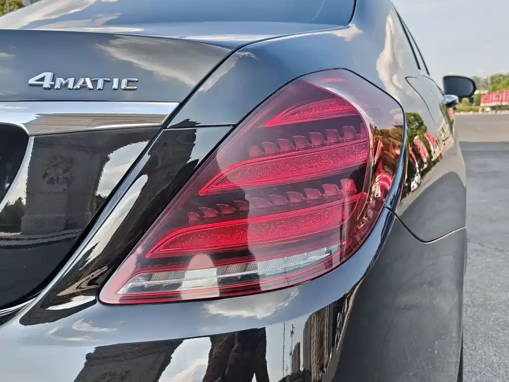 Mercedes-Benz S-Class — миниатюра 11
