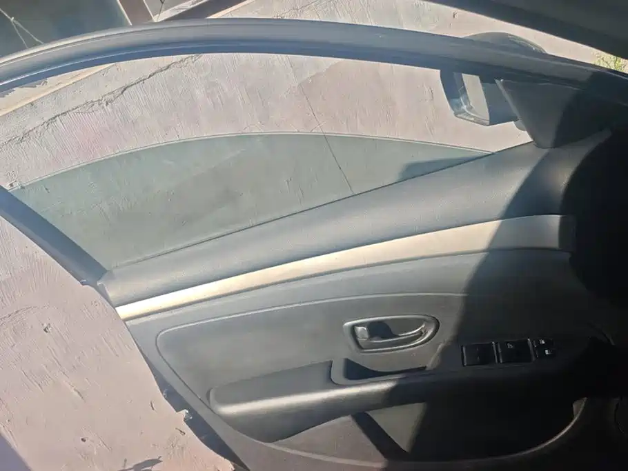 Nissan Sylphy — миниатюра 7