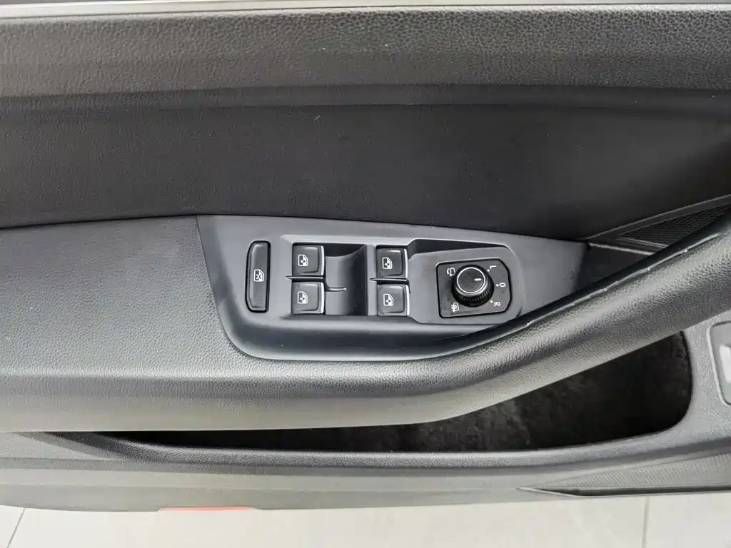 Volkswagen Magotan — миниатюра 9