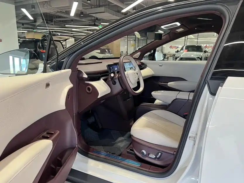 Zeekr X 2025 мест