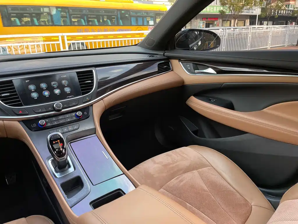 Buick LaCrosse — миниатюра 18